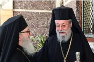 Το Χρυσό Παράσημο του Αποστόλου Βαρνάβα θα απονείμει στον Αρχιεπίσκοπο Αμερικής Δημήτριο, ο  Κύπρου Χρυσόστομος.