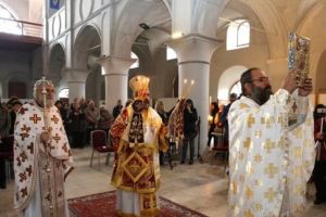 Ο Σμύρνης Βαρθολομαίος εόρτασε πανηγυρικά τον Άγιο Χαράλαμπο στον Τσεσμέ