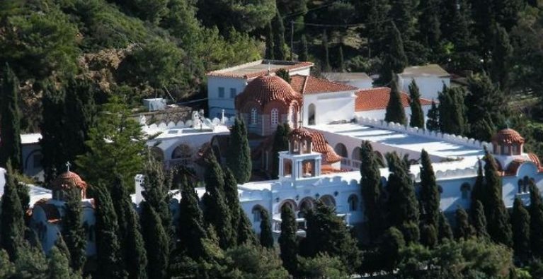 You are currently viewing Μοναστήρι Παναγιάς Οινουσσών: 500.000 ευρώ από την Περιφέρεια