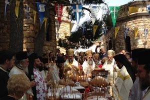 Πλήθος πιστού λαού στον εορτασμό για τον Άγιο Εφραίμ-Συνεχίζεται το προσκύνημα
