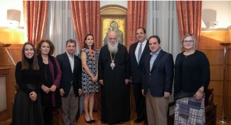 You are currently viewing Ο Αρχιεπίσκοπος τίμησε τη μνήμη του ομογενή Ιωάννη Σαντίκου για το φιλανθρωπικό έργο του σε ΗΠΑ και Ελλάδα