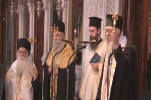 Ο Αρχιεπίσκοπος και πλήθος Ιεραρχών στην Εξόδιο Ακολουθία της μητρός του Μητροπολίτη Κορίνθου