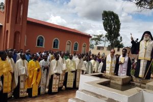 Ομαδικές Βαπτίσεις στο Κινταμάλι της Κεντρικής Τανζανίας από τον Πατριάρχη Αλεξανδρείας Θεόδωρο