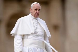 Πάπας Φραγκίσκος: “Κράτη που εξάγουν όπλα, αρνούνται να υποδεχθούν πρόσφυγες”