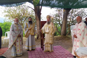 Στό «πάτημα» τοῦ Ἁγίου Ἀποστόλου Ἀνδρέου στό Λεόντιο Πατρῶν.