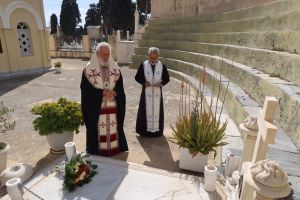 Ο Μητροπολίτης Σύρου Δωρόθεος προσευχήθηκε υπέρ αναπαύσεως των κεκοιμημένων στο Κοιμητήριο του Αγ. Γεωργίου Ερμουπόλεως