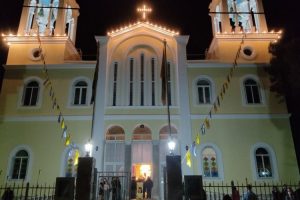 Έγινε η νύχτα – μέρα στην Παναγία Ευαγγελίστρια- Μπράβο πάτερ Χριστοφόρε!