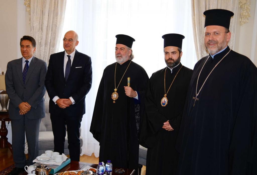 You are currently viewing Συνάντηση του Υπουργού Εξωτερικών με τον Αρχιεπίσκοπο Θυατείρων