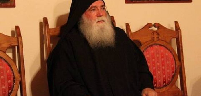 You are currently viewing Ο ιερέας του Λιδωρικίου ζητάει δημόσια συγνώμη στον Γέροντα Μουλατσιώτη