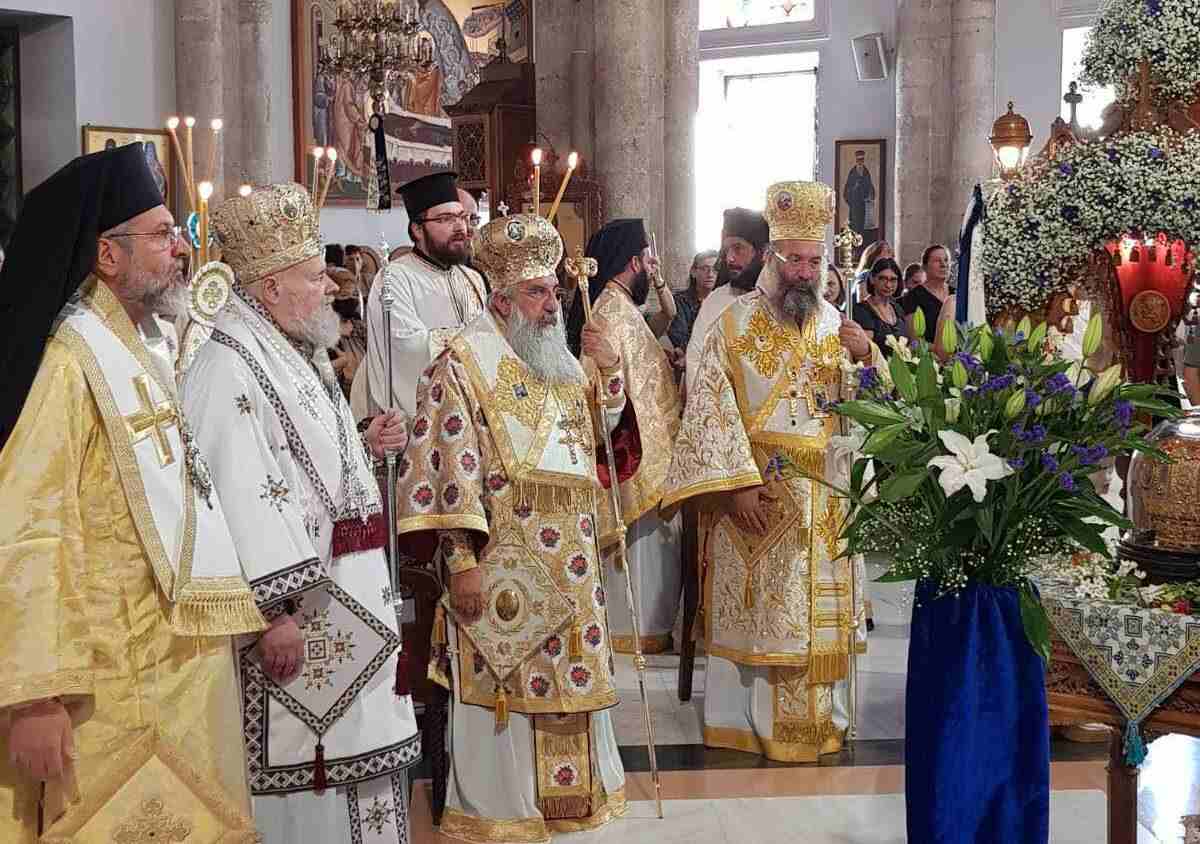 You are currently viewing Το Ηράκλειο Κρήτης πανηγύρισε τον Άγιο Τίτο