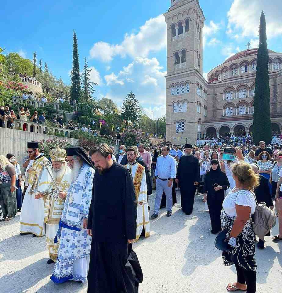 You are currently viewing Λαμπρά εορτάστηκε η ανακομιδή των λειψάνων του αγίου Νεκταρίου στην Αίγινα-Συγκλονιστικές μαρτυρίες από  την ανακομιδή του 1953