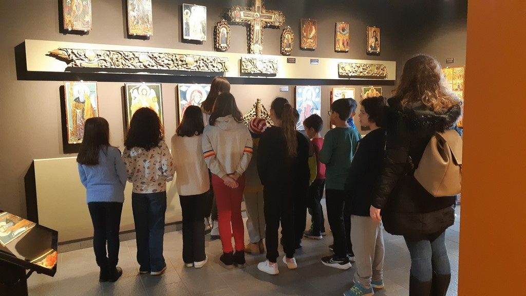 You are currently viewing Διαδραστικά Χριστουγεννιάτικα εργαστήρια για μικρούς και μεγάλους στο Μουσείο Βυζαντινής Τέχνης και Πολιτισμού Μακρινίτσας