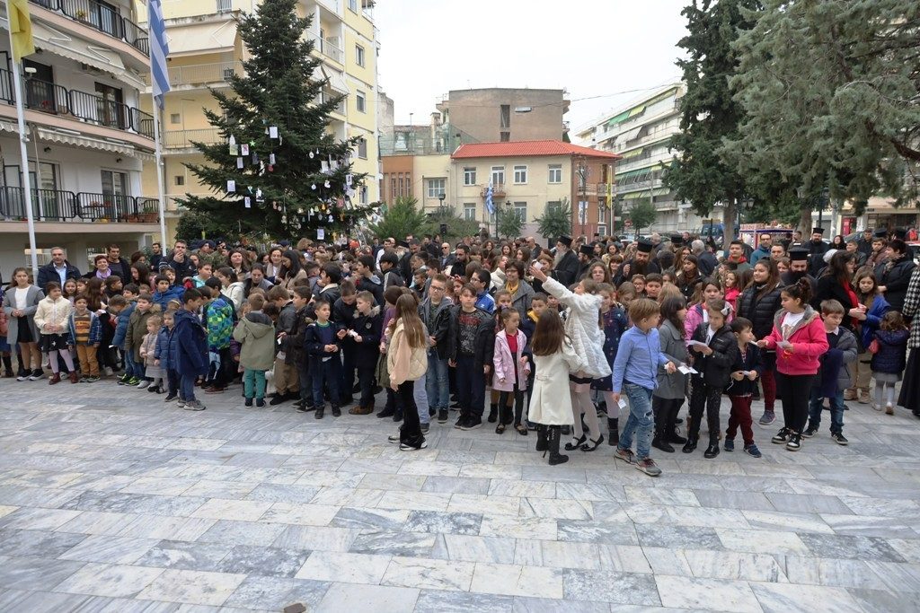 You are currently viewing Πνευματικές ευκαιρίες προετοιμασίας για τα άγια Χριστούγεννα στην Εκκλησία των Σερρών