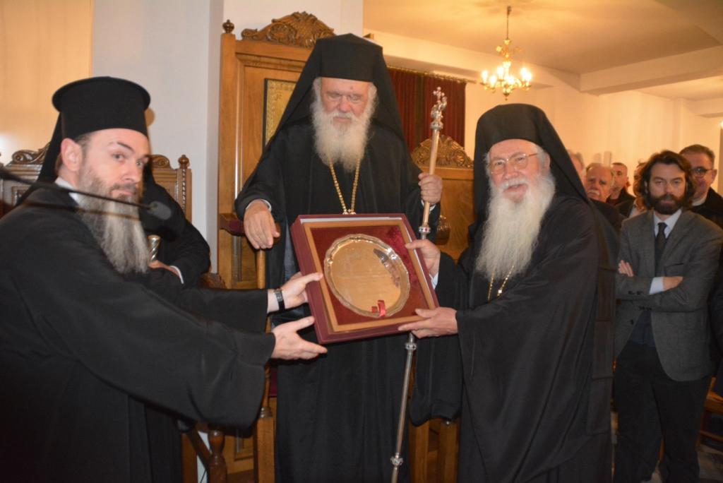 You are currently viewing Λειβαδιά: Νοσταλγία και συγκίνηση του Αρχιεπισκόπου Ιερωνύμου στις εορταστικές εκδηλώσεις προς τιμήν του Αγίου Ρηγίνου