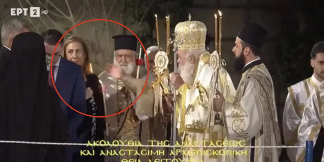 You are currently viewing Ατύχημα για την Μαριλίζα Ξενογιαννακοπούλου – Πήραν φωτιά τα μαλλιά της στη λειτουργία της Ανάστασης